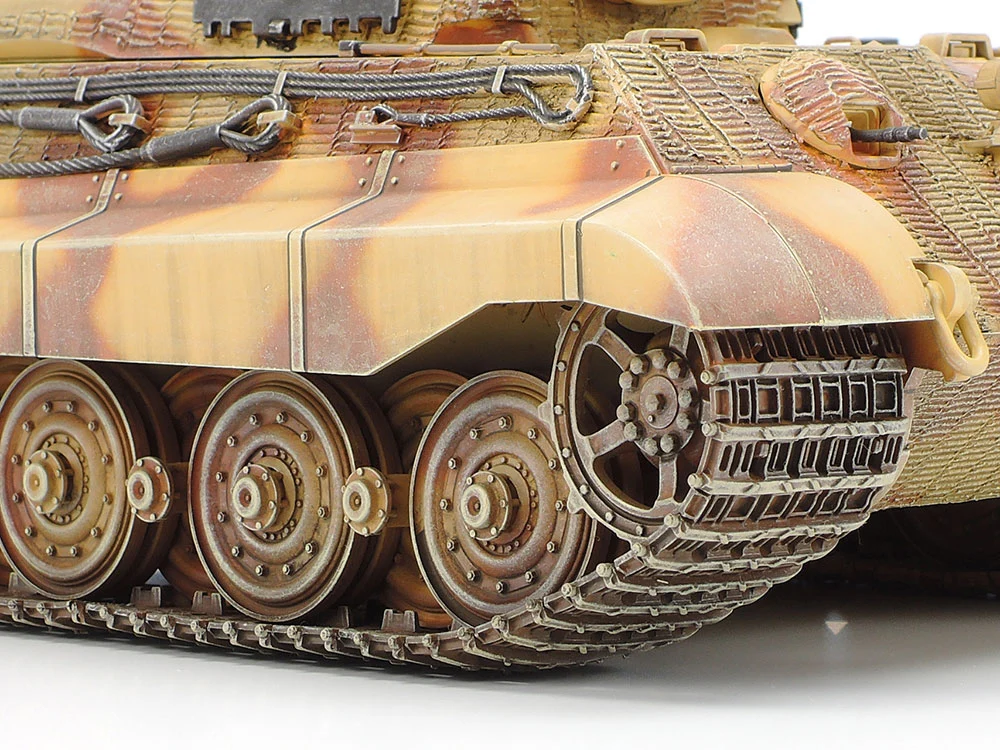 35164 1/35 Military Miniature Series No.164 German King Tiger "Production Turret" Kit - Image 5