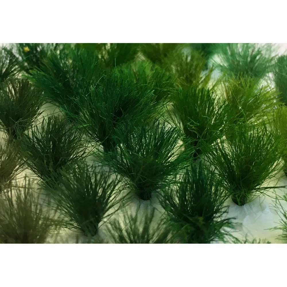 10mm Tufts 01022 - Green, Assorted (30)
