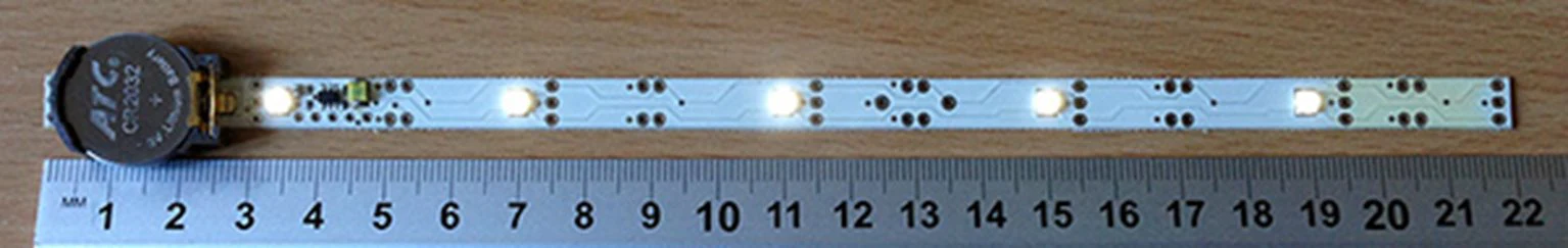 TTCL32 Automatic Coach Lighting Warm White Faulty Flickering Tube - Image 3