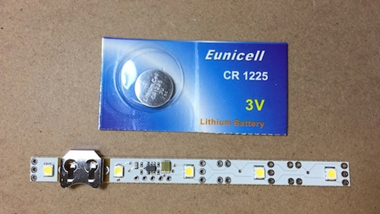 TTCN27 Automatic Coach Lighting Cool White/Flickering Tail - Image 2