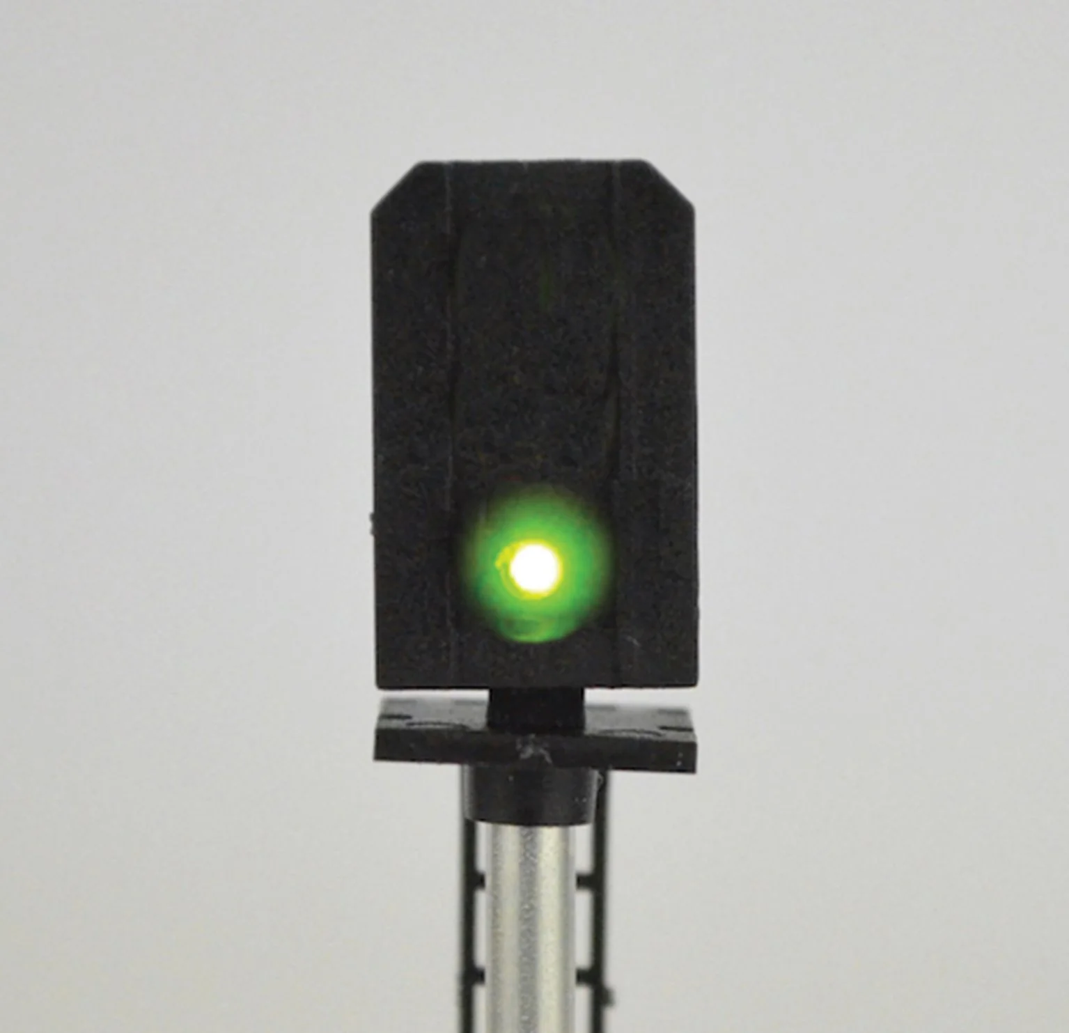 TTDS10L DCC Signal (LH Feather) Multi 4 Aspect - Image 4