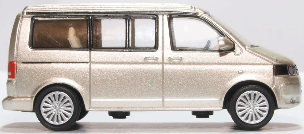 76T5C003 VW T5 Camper Sand Beige - Image 4