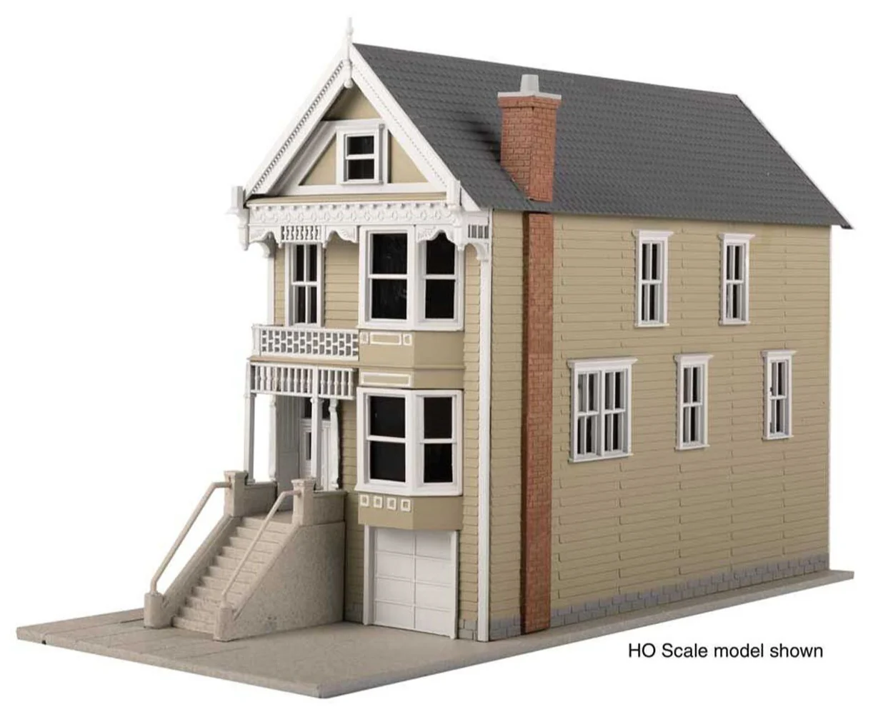 931-1050 Kavanaugh Victorian House Model Kit