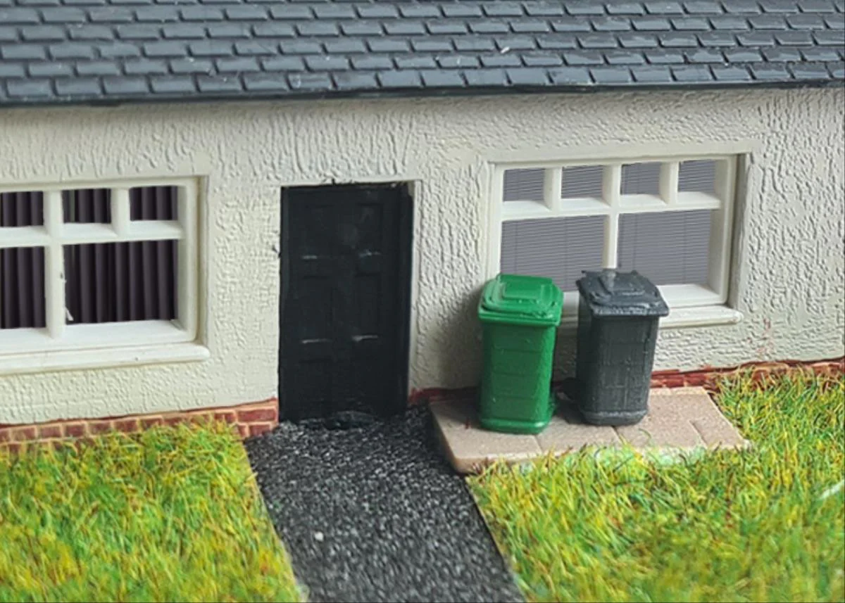 GMKD85 Wheelie Bins 4pcs (Pre-Built) - Image 3