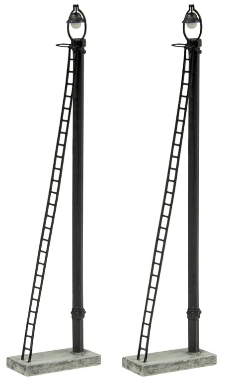 42-561 Wooden Post Yard Lamps (x2)
