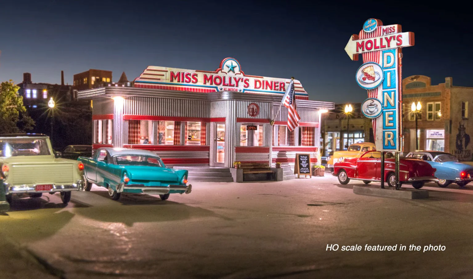 WBR5870 BR5870 Woodland Scenics - O Gauge Buildings - Miss Molly's Diner - Image 3